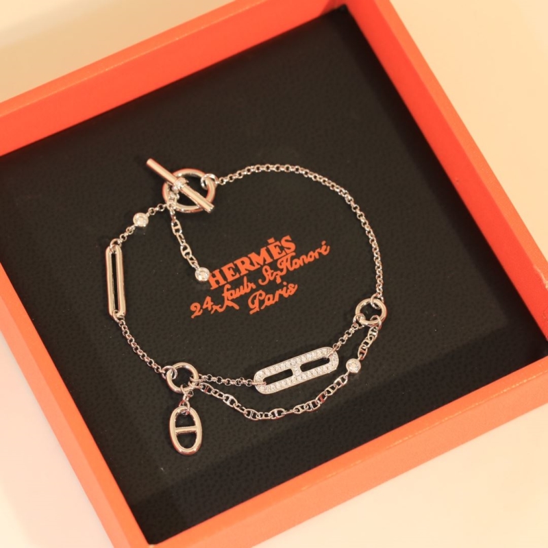 H**me5 bracelets